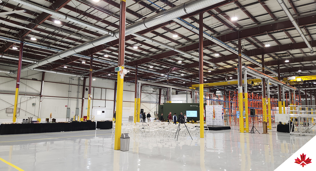  Installation interne de l’édifice de production et d’intégration de systèmes terrestres de Marshall Canada à Moncton, au Nouveau-Brunswick. 
