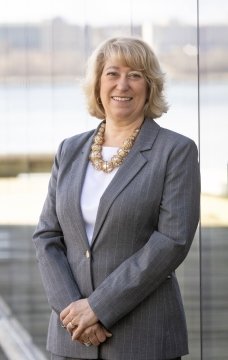 Laurel Broten, PDG Investir au Canada